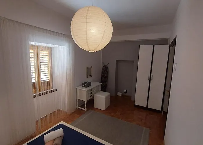 Сasa de vacaciones Stone House With Whirlpool *