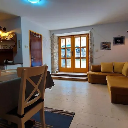 Stone House With Whirlpool *